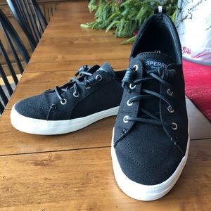 Sherry Crest Vibe Tennis Shoes